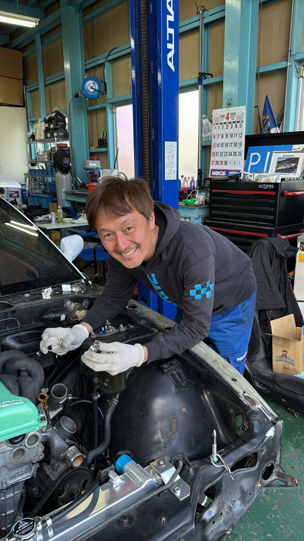 ダカールラリー・クラス優勝の三浦昂選手とD1チャンプ・川畑真人