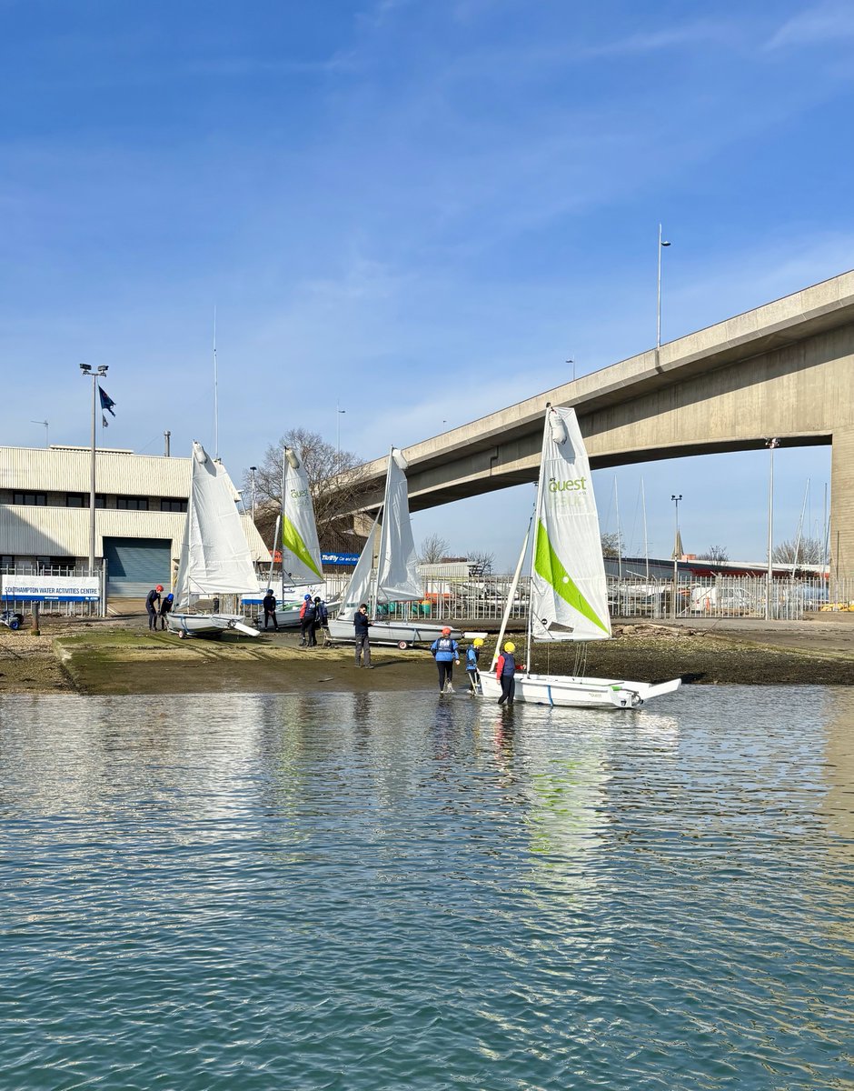 🌊 Perfect sailing conditions and focused training this term as our pupils honed their race starts in double-handed boats! 

#Sailing #KES #KESSailingClub