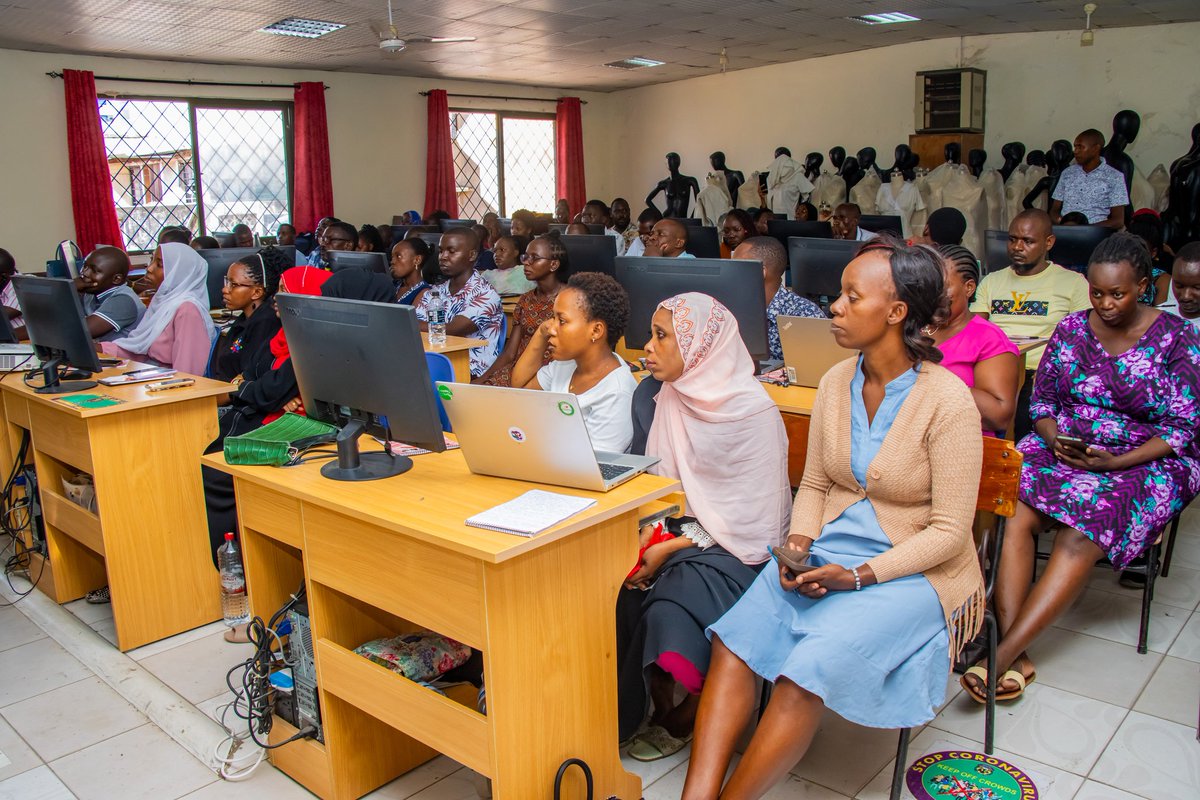 techkidzafrica's tweet photo. Hands-on learning is the focus on Day 2 of the #aclp Mombasa Chapter at @kenyacoastnpoly. Educators are engaging in Scratch programming sessions, all resources drawn from the @RaspberryPi_org Computing Curriculum.
Learn more about #TCC?
Click here: https://t.co/z60dSTm6a6 https://t.co/VL7WmHETSm