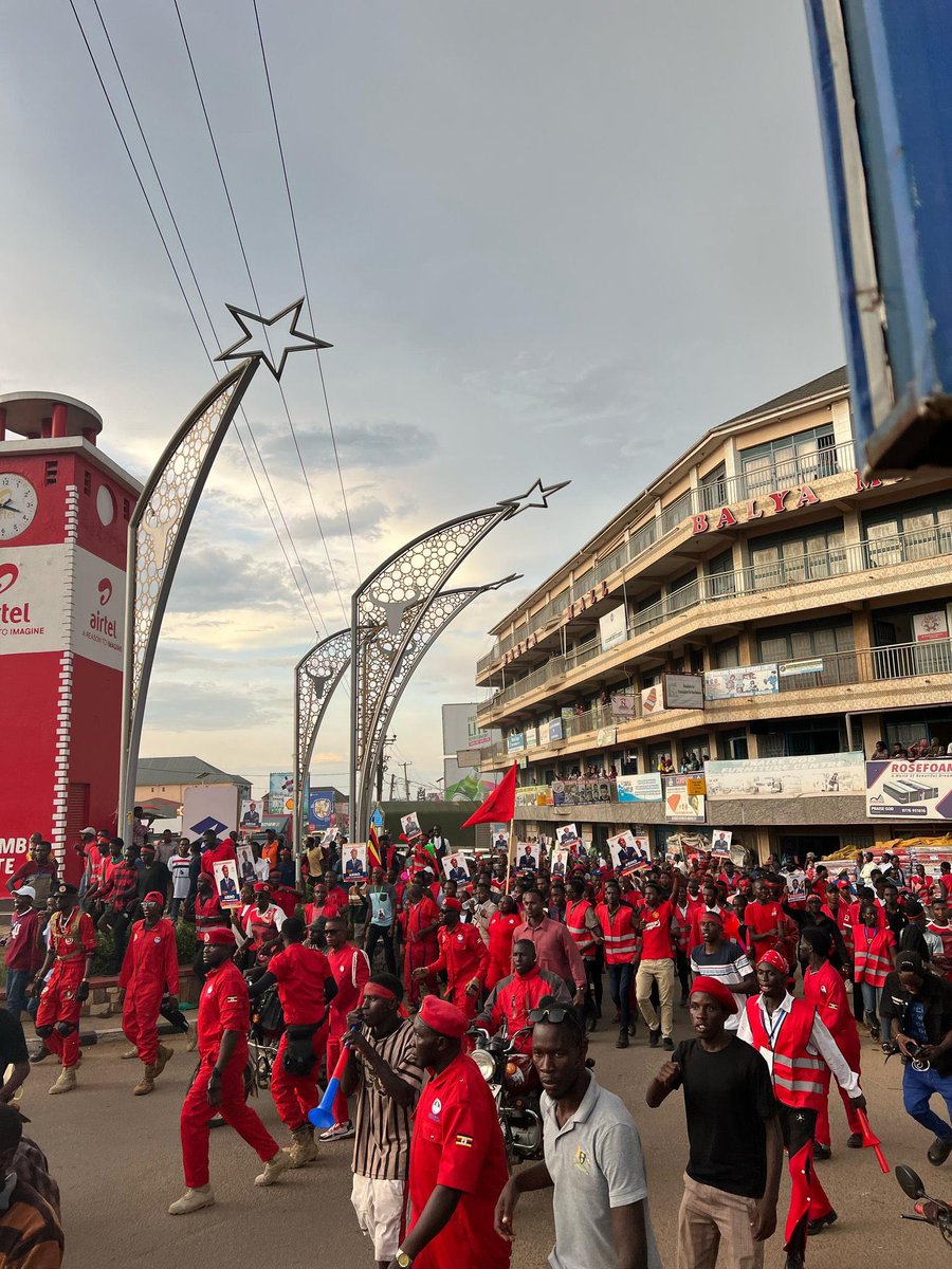 NUP_Ug's tweet photo. Our Deputy President for Western Uganda @JacklynJolly1 yesterday led the institutions wing to drum up support for comrade Ariho Lucky who is our flag bearer in the MUST guild race. We rally all students at MUST to overwhelmingly support him.
#PeoplePowerOurPower https://t.co/AeRp8QDUVO