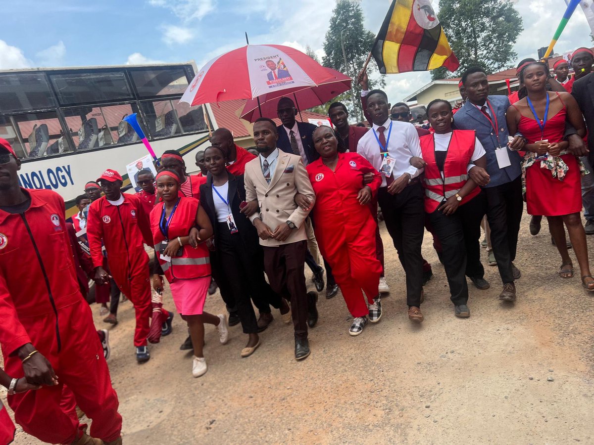 NUP_Ug's tweet photo. Our Deputy President for Western Uganda @JacklynJolly1 yesterday led the institutions wing to drum up support for comrade Ariho Lucky who is our flag bearer in the MUST guild race. We rally all students at MUST to overwhelmingly support him.
#PeoplePowerOurPower https://t.co/AeRp8QDUVO