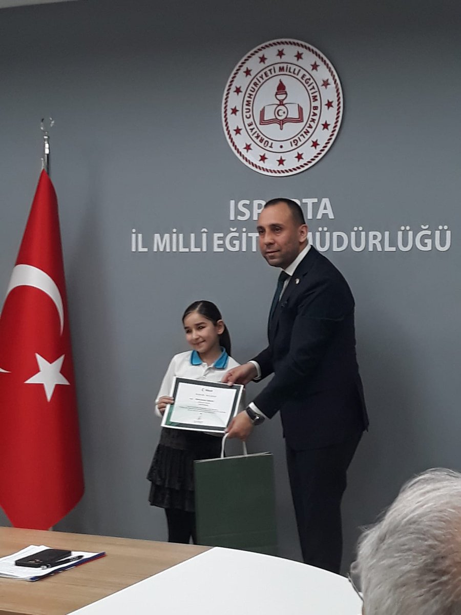 Türkiye Yeşilay Cemiyeti tarafından düzenlenen "Sağlıklı Nesil Sağlıklı Gelecek Yarışması" kapsamında  "Edebi Eser" alanında  4/A Sınıfı öğrencimiz Duru Sevde YARGICI birinci oldu. Öğrencimizi tebrik ederiz.<a href="/tcmeb/">Millî Eğitim Bakanlığı</a> <a href="/Yusuf__Tekin/">Yusuf Tekin</a> <a href="/ispartamem/">Isparta İl Millî Eğitim Müdürlüğü</a> <a href="/recaiocak/">recai ocak</a> <a href="/alisolmaz32/">alisolmaz32</a>