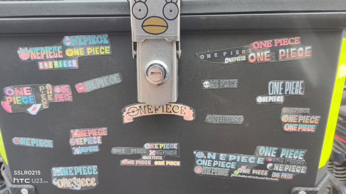SSLR0215's tweet image. ONEPIECE LOGO 贴满整辆电动车2 😂😂😂
#雅迪电动车  #ONEPIECE   #ワンピース #航海王 
#海贼王 #弑神蓝染