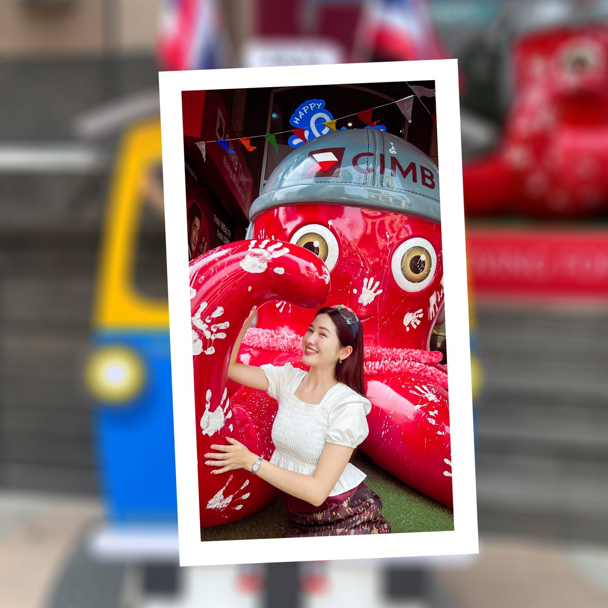 CIMBTHAIBank's tweet photo. จุดเช็กอินสงกรานต์ 2568! 🐙🇹🇭
อย่าลืมมาถ่ายรูปกับน้อง OCTO โพสต์ท่าน่ารักๆกันที่หน้า CIMB THAI Bank กันน้าเพื่อนๆ
ใครมาถ่ายรูปกับน้อง OCTO แล้วบ้าง มาแชร์กันที่นี่!
พิกัด📍CIMB THAI Bank สำนักงานใหญ่ ถนนหลังสวน
#ธนาคารซีไอเอ็มบีไทย #CIMBTHAIBank #MOVINGFORWARDWITHYOU
#Songkran2025 #สงกรานต์2568
