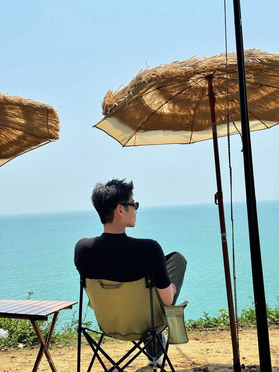 0601Henry's tweet photo. 为什么要为轻松的日子而愧疚 https://t.co/b8TpOK08xB