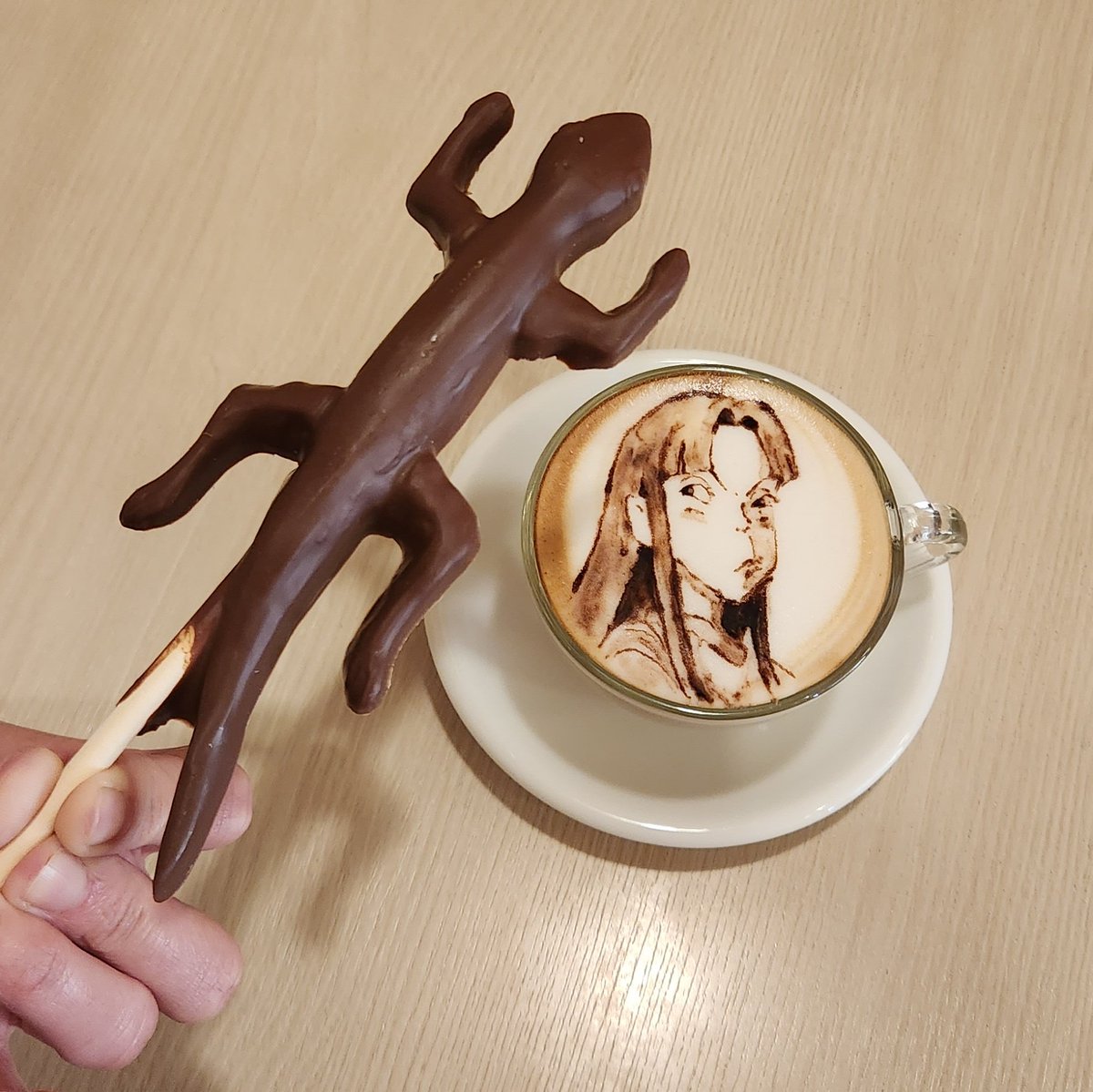 🕷️「これでどうだ イモリの黒焼き 上物だぞ」のラテアート☕ #千と
