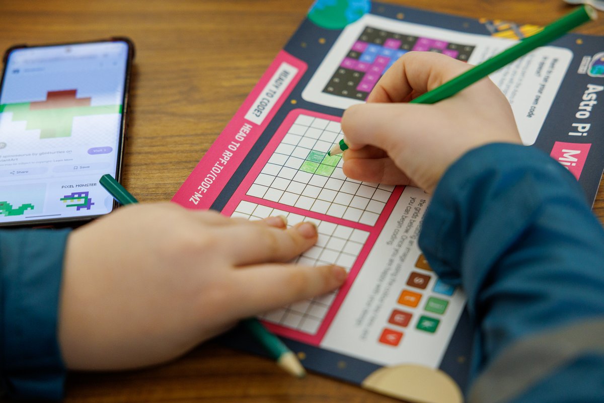 RaspberryPi_org's tweet image. Congrats to all #AstroPi 2024/25 participants 🎉

🌍 25,400+ joined #MissionZero 
🛰️ 320+ teams tackled #MissionSpaceLab

Flight updates coming soon 👀✨

📷 1 &amp;amp; 2 Norwich Science Festival and photographer Luke Witcomb