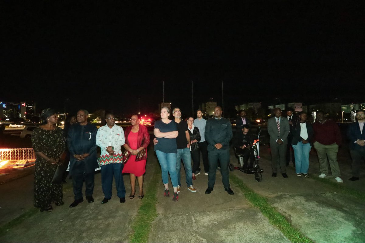 A catedral de Brasília foi iluminada com as cores da bandeira de Ruanda em homenagem às vítimas do Genocídio contra os Tutsi de 1994 em Ruanda.

#Kwibuka31

Link: bit.ly/4csHZnG