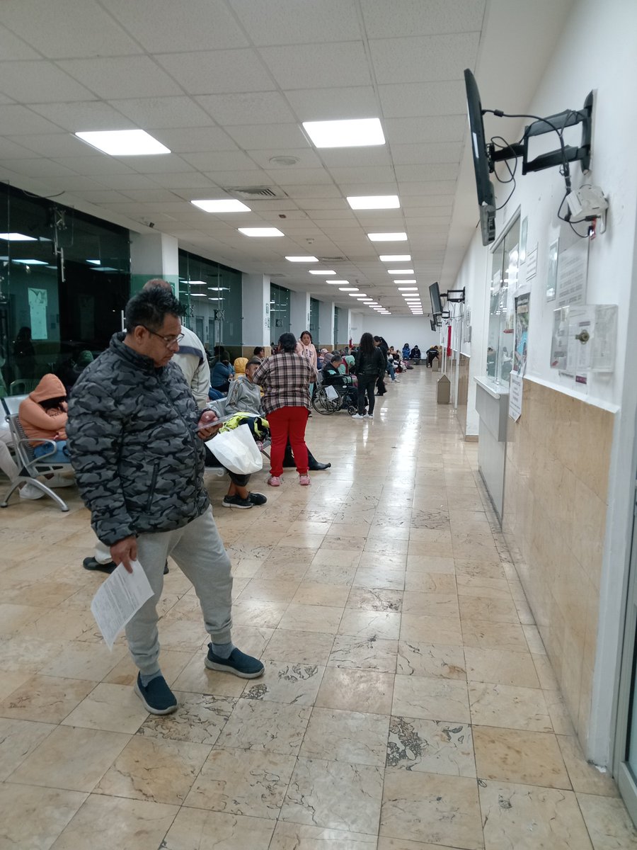 Javierjataricab's tweet photo. Es inaudito que el sistema de salud siga estando crasheado, @martibatres en qué momento piensas a ponerte a trabajar?
Dónde está el gran proyecto para el #Issste? Señoras y señores de más de 70 años padeciendo el mal trato por el personal, pareciera que no importa su dolor https://t.co/liqUPyBT1h