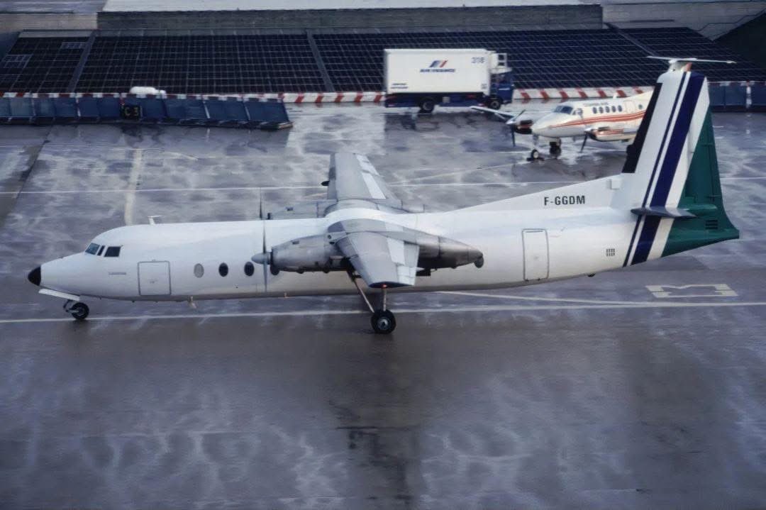 airplusnews's tweet photo. 🇫🇷 Il y a 36 ans, le crash d’un Fokker 27 de la compagnie Uni International, affrété par Europe Aero Service, sur la ligne Paris-Valence faisait 22 morts.

▫️L'avion a percuté le relief en procédure d'approche près du col de Tourniol (1.145m), sur la commune de Léoncel dans la Drôme.