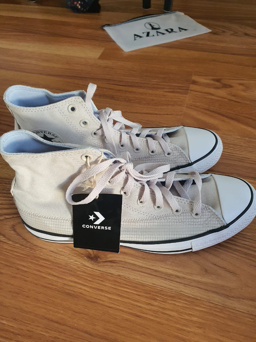 64pgs_'s tweet photo. wts sepatu converse all star classic 450k nett size 44 new masih ada tag belum pernah dipakai inc box sepatunya juga #zonajajan #zonauang #wts #wtb https://t.co/xNABhaaFHk