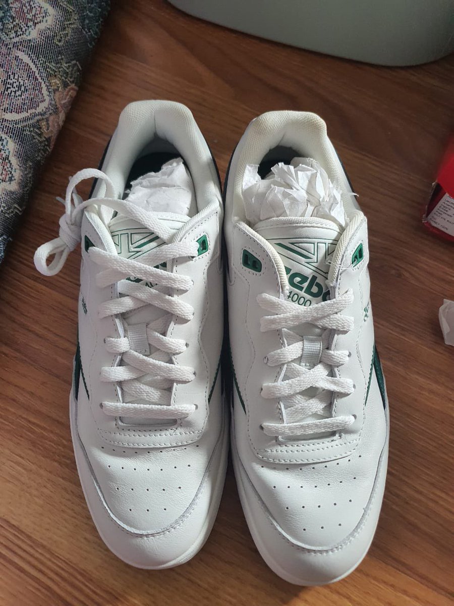 64pgs_'s tweet photo. wts sepatu reebok basketball bb 4000 size 39-44 679K masih ada tag belum pernah dipakai inc box sepatunya juga yaa, boleh nego tipiss #zonajajan #zonauang #wts #wtb https://t.co/t0Qr6sGIgy