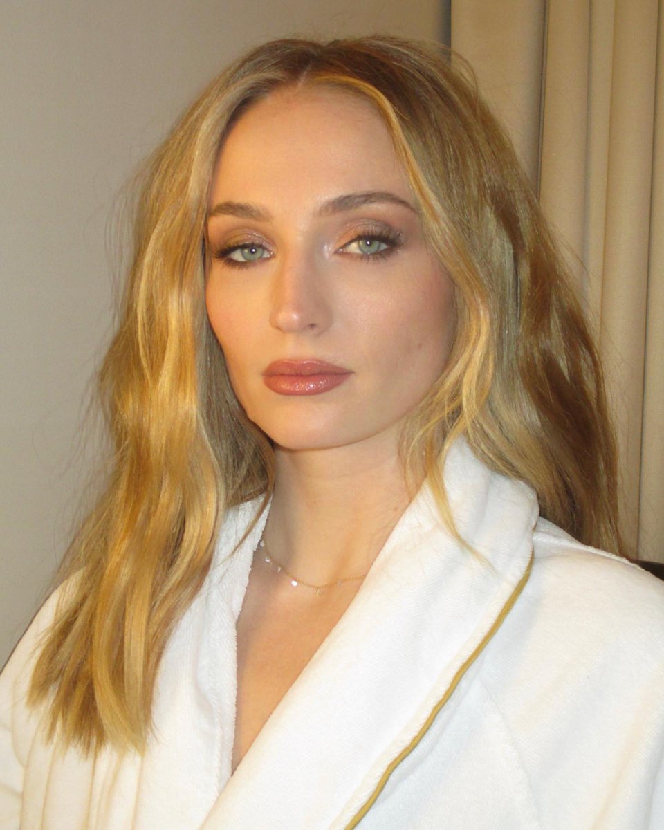 best of sophie turner tweet media