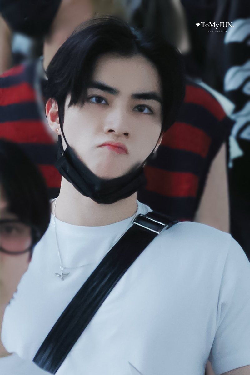 ToMyJUN0808's tweet photo. 250411 PEK

#샤오쥔 #XIAOJUN #肖俊 
#WayV #威神V https://t.co/b6vvGhWDhH