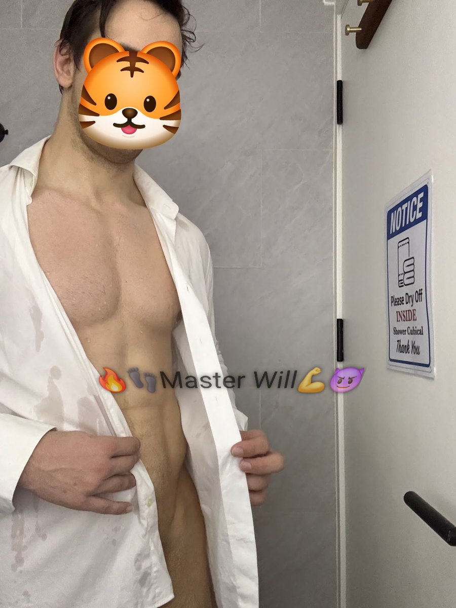 HK_Master_Will's tweet photo. Still sweating after workout, you will come to lick it clean. https://t.co/uYToYXwYg4