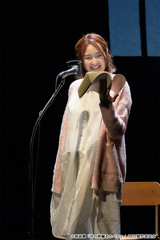 kimisui_reading's tweet photo. 両日ご出演の
滝本恭子役：#戸松遥 さん
ガムの彼役：#中島ヨシキ さん
のオフショットをお届け📸

#キミスイ朗読劇2025
現在アーカイブ配信中🌸

⏰視聴期限
4/5公演：明日4/12 23:59
4/6公演：4/13 23:59
※チケット販売は21:00〆

✅詳細
https://t.co/1kw319wfPn

#君の膵臓をたべたい #キミスイ https://t.co/USCwCqhUmU