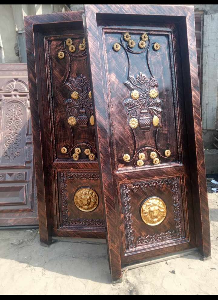 somtoo2206's tweet photo. @mrmacaronii As he don bless you abeg bless me by patronizing my work biko sir @mrmacaronii I construct and sell all types of iron doors, gates, station tanks, car ports, rails etc bikonu ezigbo mmadu na yoruba land oooo🙏🙏🙏🙏
Ekwenti whatsapp m is +2347049742444 https://t.co/Z2wiHXEeih