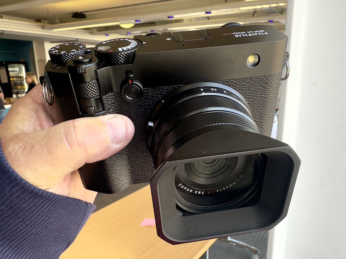 SimonPeterGreen's tweet photo. oh-my-god-oh-my-god-oh-my-god 👀🔥👏🏾 #photonorth #fujigfx100rf @PhotoNorthFest1 @FujifilmUK https://t.co/8cd8lLFq96