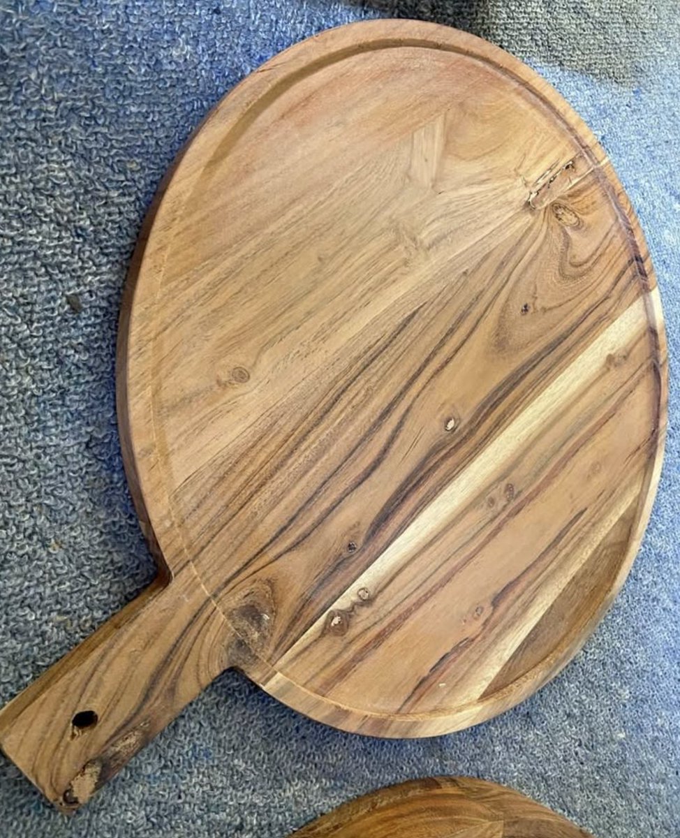 tararafula's tweet photo. @CarnivoreKiwi I've been using one of these serving boards for the last year (and some). It's been great.  
Hard to find now though (I've been looking) https://t.co/kuZQpgtCOY