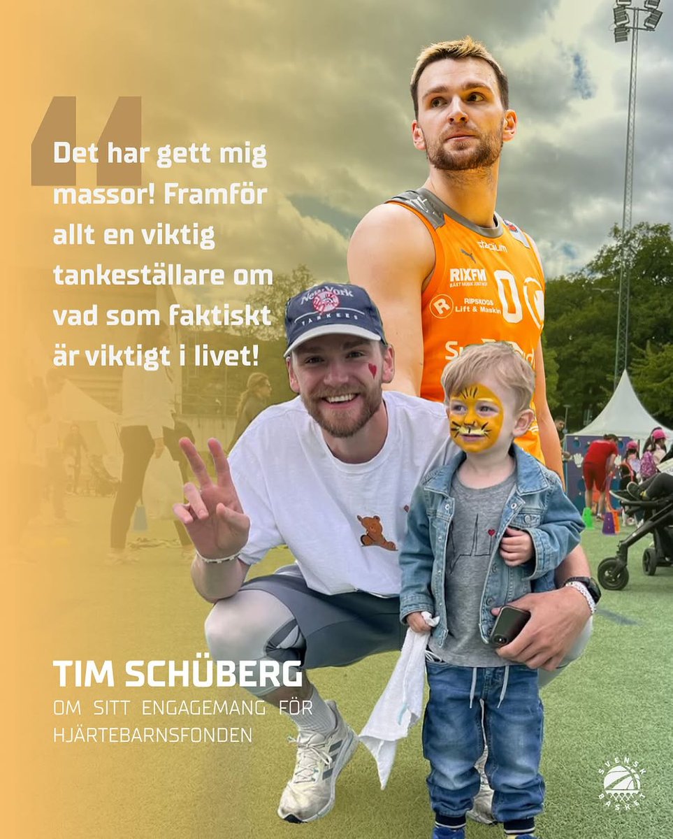 Ett engagemang som sträcker sig långt utanför basketplanen!💙

Tim Schüberg arbetar för att stödja barn med hjärtfel genom Hjärtebarnsfonden. Allt började när hans brorson föddes med ett medfött hjärtfel – en händelse som blev en ögonöppnare och drivkraft för Tim att göra