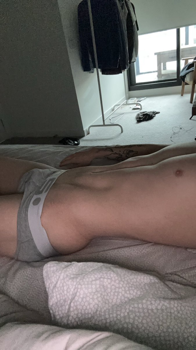 I need someone to hold me in his arms for 10 hours and make me cum🍑🍆 I always sleep alone 😔