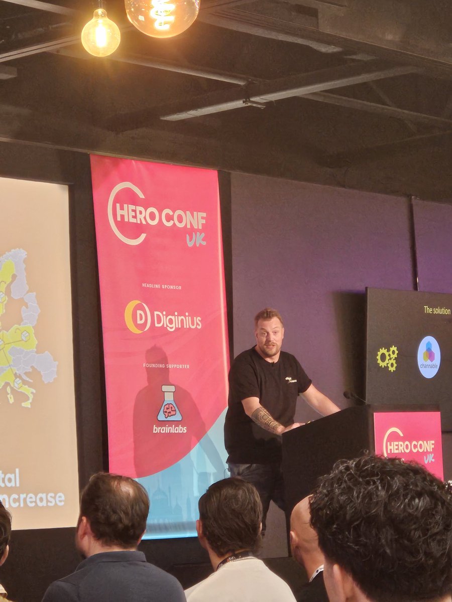 Mark Meijs!

Some great Amazon Ads results,
and an absolute trooper doing a talk with a sore throat.

This guy knows a thing or two about Amazon!