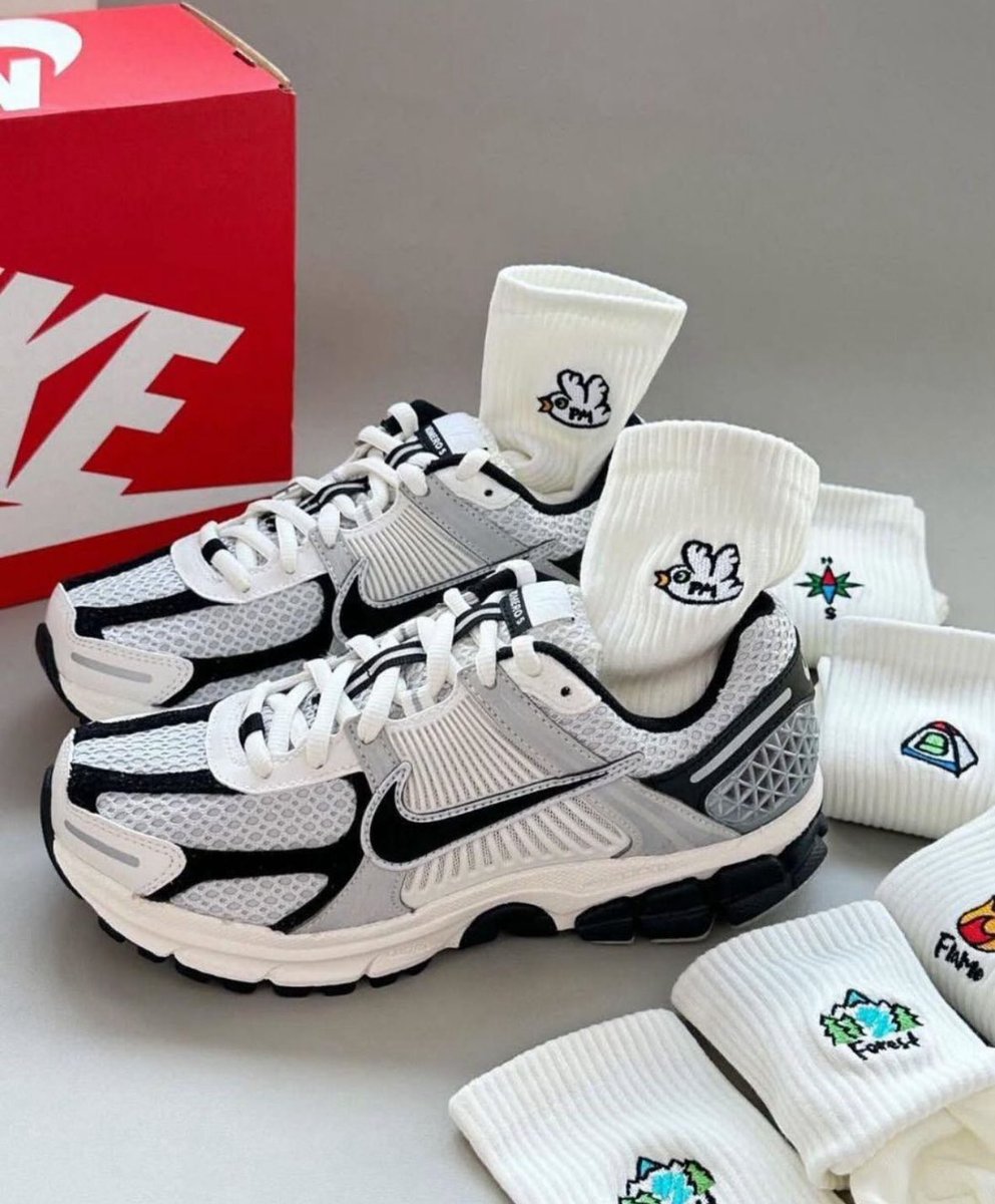 𝒴𝓋𝑜𝓃𝓃𝑒 𝓢𝓷𝓮𝓪𝓴𝓮𝓻 𝓹𝓵𝓾𝓰👟😌 tweet media