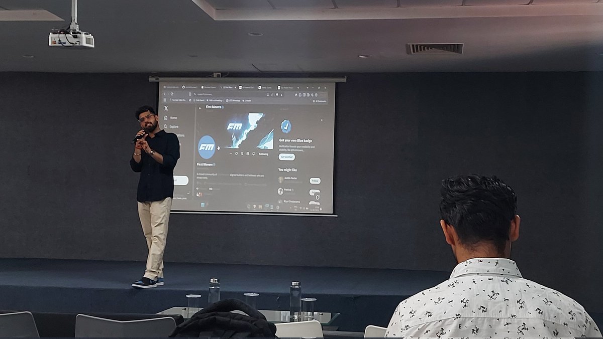 Harsh__Vardhan4's tweet image. My love life is like Web3... completely decentralized, but still no one’s validating my feelings!
Attended the Web3 Workshop at MRIIRS — and unlike my crush, it actually gave me some attention and understanding!
@rahulkathuriaaa
@BhBhavy
@firstmovers_
#Web3Workshop