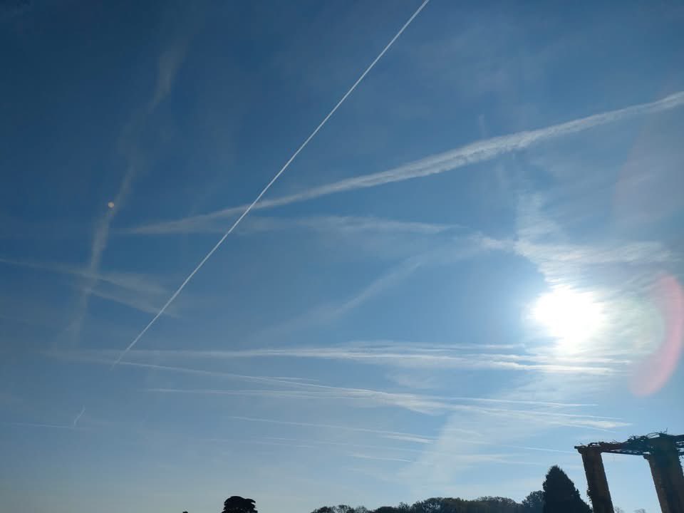 gayner_pauline's tweet image. International terrorists at work. Artificially altering the climate to push their bullshit agendas, poisoning the air, water and soil. This must stop. #Stopgeoengineering