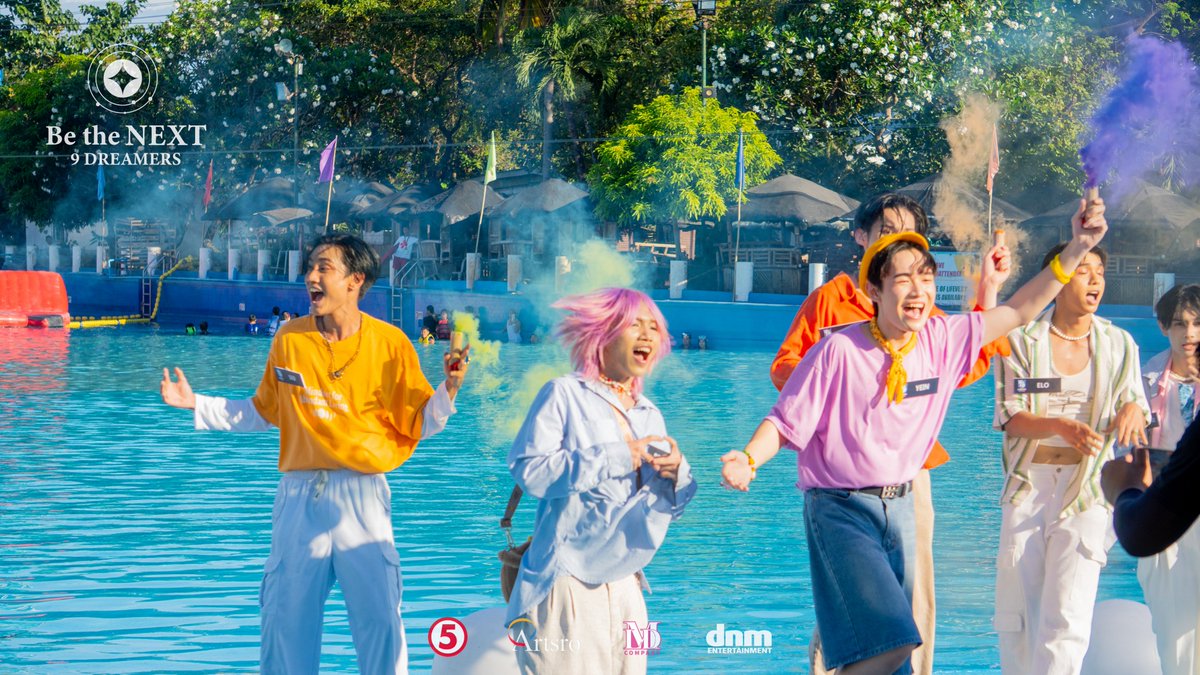 BeTheNext_OFC's tweet photo. [📸] Behind The NEXT: 9 Dreamers

Banana chacha~ 🍌

Was #TeamElo your ultimate vibe check on last week’s episode? ☀️🌊🍃

#BeTheNext_9Dreamers #비더넥스트_9드리머 #글로벌보이그룹데뷔프로젝트 #GlobalBoygroupDebutProject #kpop #tv5 https://t.co/lgAjUADnrb
