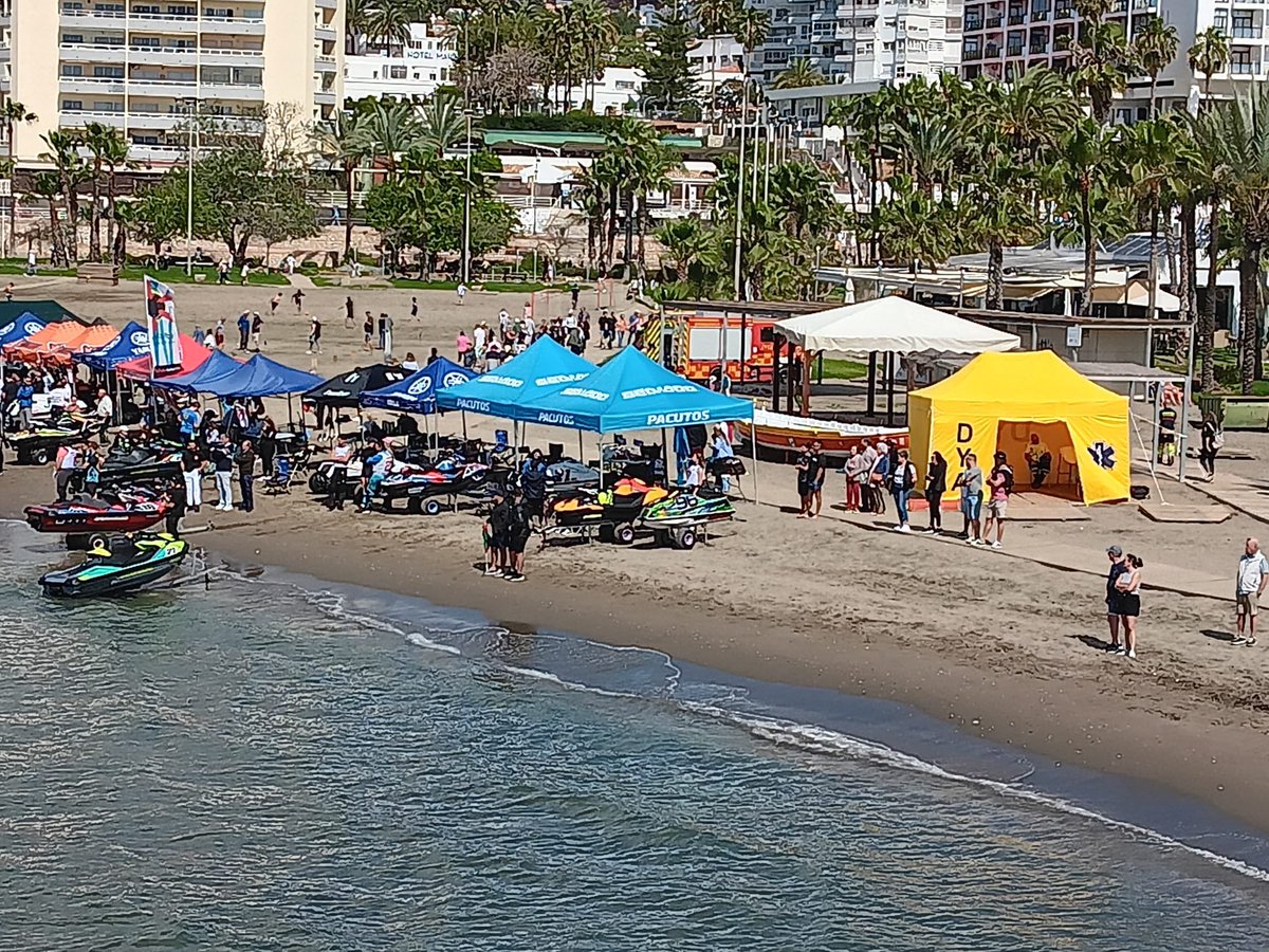 Gran fin de semana en Benalmadena donde nos hemos hecho cargo del dispositivo sanitario del Campeonato de España y Andalucía de Motos de Agua.
Gracias a la Federación Andaluza de Motonautica y al Ayuntamiento de Benalmádena por seguir confiando en nosotros.
#DYA #DYAMálaga #FAM