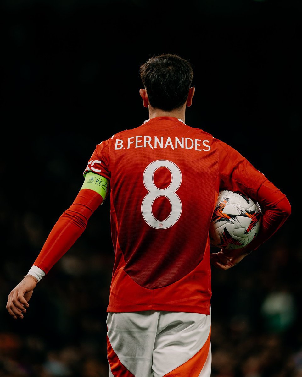 StatmanDave's tweet photo. Manchester United haven’t won a football match in which Bruno Fernandes hasn’t registered a goal or assist since JANUARY. 

Continues to carry. 🎩 https://t.co/CAytFHjdh2