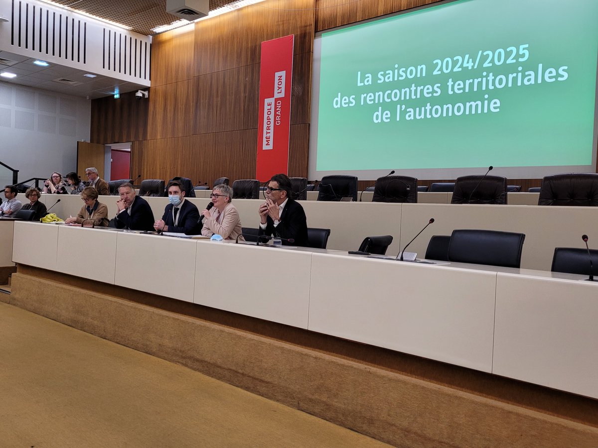 #Autonomie📍69 | Ouverture des Rencontres territoriales de l’autonomie par <a href="/CecileCourreges/">Cécile Courrèges</a> <a href="/brunobernard_fr/">Bruno Bernard</a> et Maelig Lebayon
 🎯Structurer la 5e branche de la Sécu autour de la coopération ARS/Département/CNSA et via le déploiement du service public départemental de l'autonomie