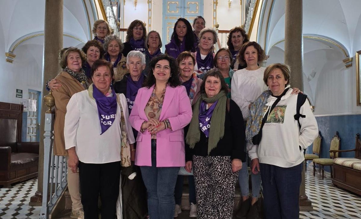 📷📷Hoy viernes el Ayuntamiento de Cehegín recibió a 15 mujeres de la Asociación de Mujeres Agrarias de Álava, en el marco de su recorrido por experiencias rurales de la Región de Murcia 📷📷