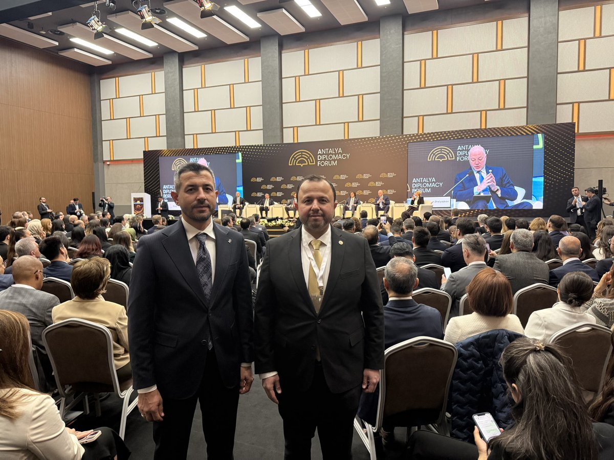 ethemtas's tweet photo. 🌍🤝Küresel değişimlerin ve kırılmaların ele alındığı #AntalyaDiplomasiForumu2025 başladı…

"Ayrışan Dünyada Diplomasiyi Sahiplenmek" temasıyla Cumhurbaşkanımız Sayın Recep Tayyip Erdoğan'ın himayelerinde ve Dışişleri Bakanlığımızın ev sahipliğinde gerçekleşen forum, küresel vizyonun yeniden şekillendiği bir platform sunuyor.

Dünya liderlerini, diplomatları ve uzmanları bir araya getiren bu önemli buluşma geleceğin diplomatik çözümleri için kritik önem taşıyor. 

Türkiye'nin diplomasi alanındaki bu güçlü girişimi, bölgesel ve küresel barışa katkı sağlayacaktır. İlgi ile takip ediyor, ülkemiz için hayırlı sonuçlar getirmesini diliyorum. @RTErdogan 

#ADF2025