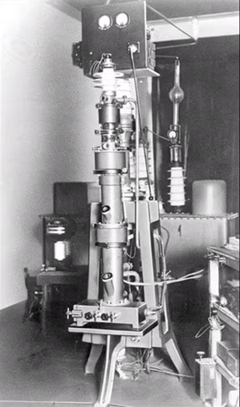 Hitachi_EM's tweet photo. Happy World Microscope Day ! 🔬
(April 13)
#ElectronMicroscope #electronmicroscopy #WorldMicroscopeDay
“Visualizing Unknown Worlds: Contributing to Innovation and Solving Various Social Issues with Electron Microscopes”
There are two main types of electron microscopes, TEMs and SEMs, which use electron beams in different ways to observe samples. Let's take a look at their unique characteristics.
Read the article here: https://t.co/c7myalgugc