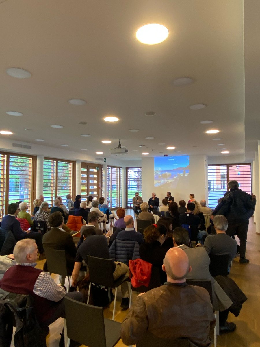 FLamiani's tweet photo. Buona la prima! Grazie @egeaonline #Milano ad Efesto Edizioni e a tutti gli amici che sono intervenuti alla presentazione del mio romanzo. Un abbraccio a Paolone, Chiara, Tommaso e Alfredo.
#libri #letture https://t.co/mx87UPi4Tg