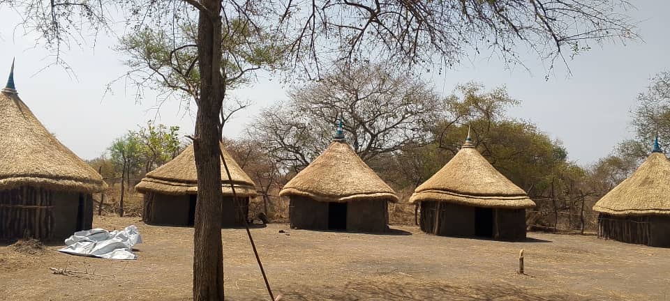PeaceCanal's tweet photo. In Ayod County, Jonglei State, 3 abduction prevention centres in Paloi of Kuachdeng, Parial in Mogok, and Wunkuel in Wau Payam have been successfully constructed. The centres were identified as hot-spot locations where abductors carry out abduction activities in Ayod County. Under the spiritual leaders' engagement project, these centers have been handed over to the local communities. The youth have occupied these centres to patrol,  provide protection, and prevent abduction activities. Together with the support from RSRTF Jonglei, GPAA, Peace Canal is a proud implementer of this project. In the quest to find sustainable solutions to end conflict and child abduction, we want to ensure amicable solutions are applied to bring peace and harmony to every community affected.
#SouthSudan #PeaceCanal #Peace4All #SustainablePeace #EndChildAbduction #SSOX