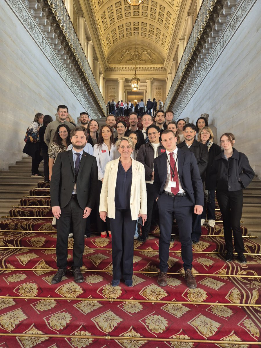 Lauriane JOSENDE (@ljosende) on Twitter photo Ce mercredi, j’ai eu le plaisir d’accueillir, au <a href="/Senat/">Sénat</a>, les étudiants en droit de l’environnement et de l’urbanisme du <a href="/groupeESI/">Groupe ESI</a> en partenariat avec <a href="/upvd1/">Université Perpignan</a> 🏛 📚
Tous mes vœux de réussite pour cette dernière année de Master ! 🎓✨
<a href="/lesRep_Senat/">Les Républicains Sénat</a> #Sénat Ce mercredi, j’ai eu le plaisir d’accueillir, au <a href="/Senat/">Sénat</a>, les étudiants en droit de l’environnement et de l’urbanisme du <a href="/groupeESI/">Groupe ESI</a> en partenariat avec <a href="/upvd1/">Université Perpignan</a> 🏛 📚
Tous mes vœux de réussite pour cette dernière année de Master ! 🎓✨
<a href="/lesRep_Senat/">Les Républicains Sénat</a> #Sénat