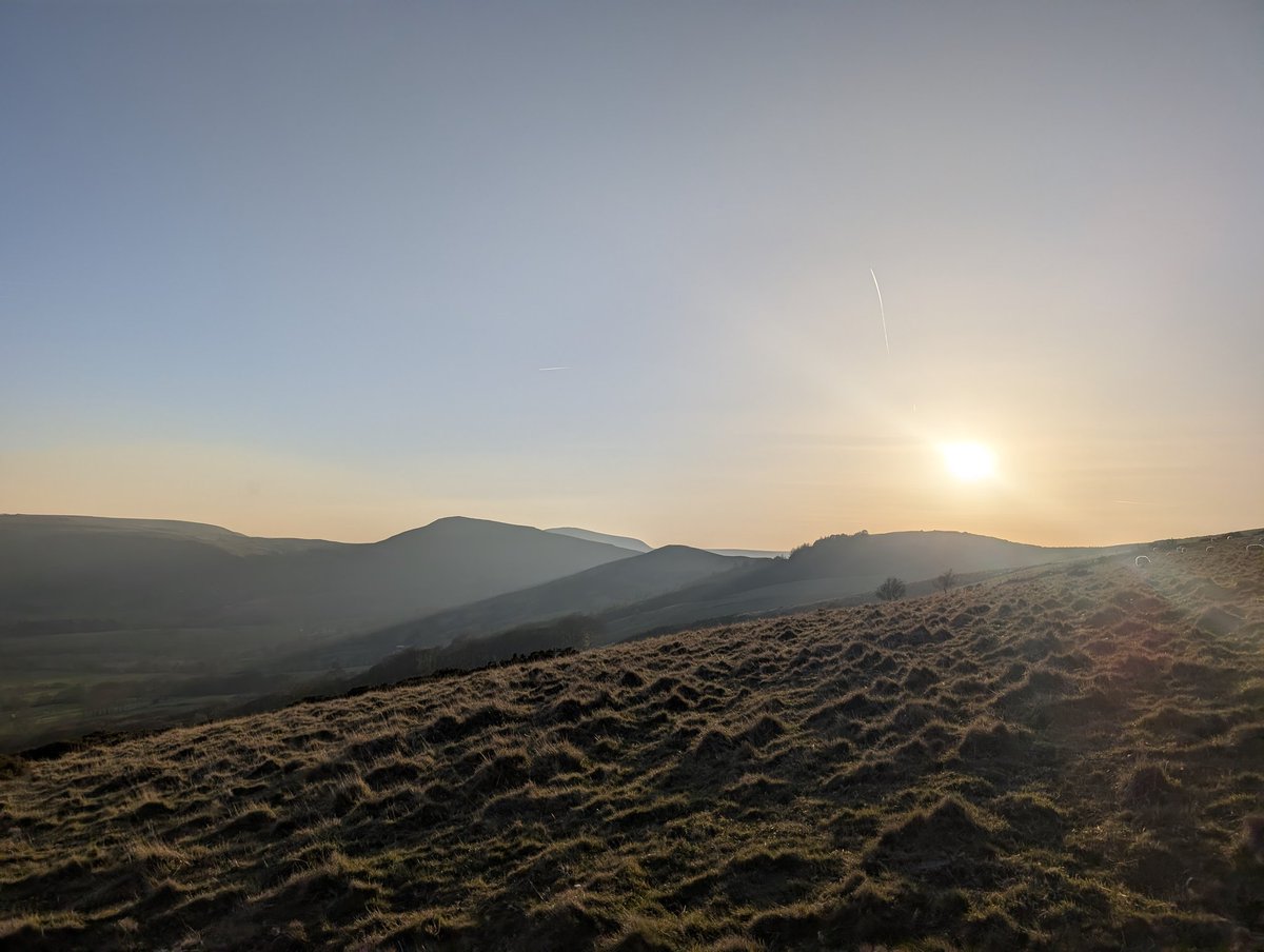Meadows1989's tweet photo. First run post- marathon yesterday, not as bad as expected and recovery seems to be going well. More sheep than expected. https://t.co/92M8LF8P8I