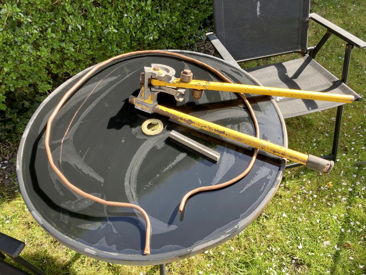 Wishbone648's tweet image. Using my barely adequate Plumbing skills to make a copper loop for the #MLA30 loop antenna. 😜
#SWL #shortwave #radio