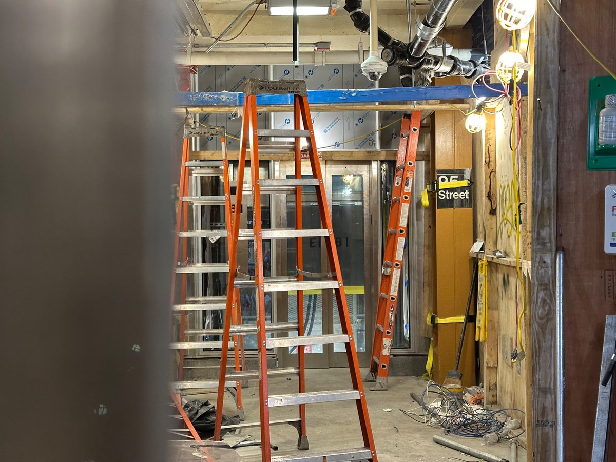 pinguman789's tweet photo. And progress of the platform elevator, which seems to be less far along https://t.co/aTNXGyjYiy