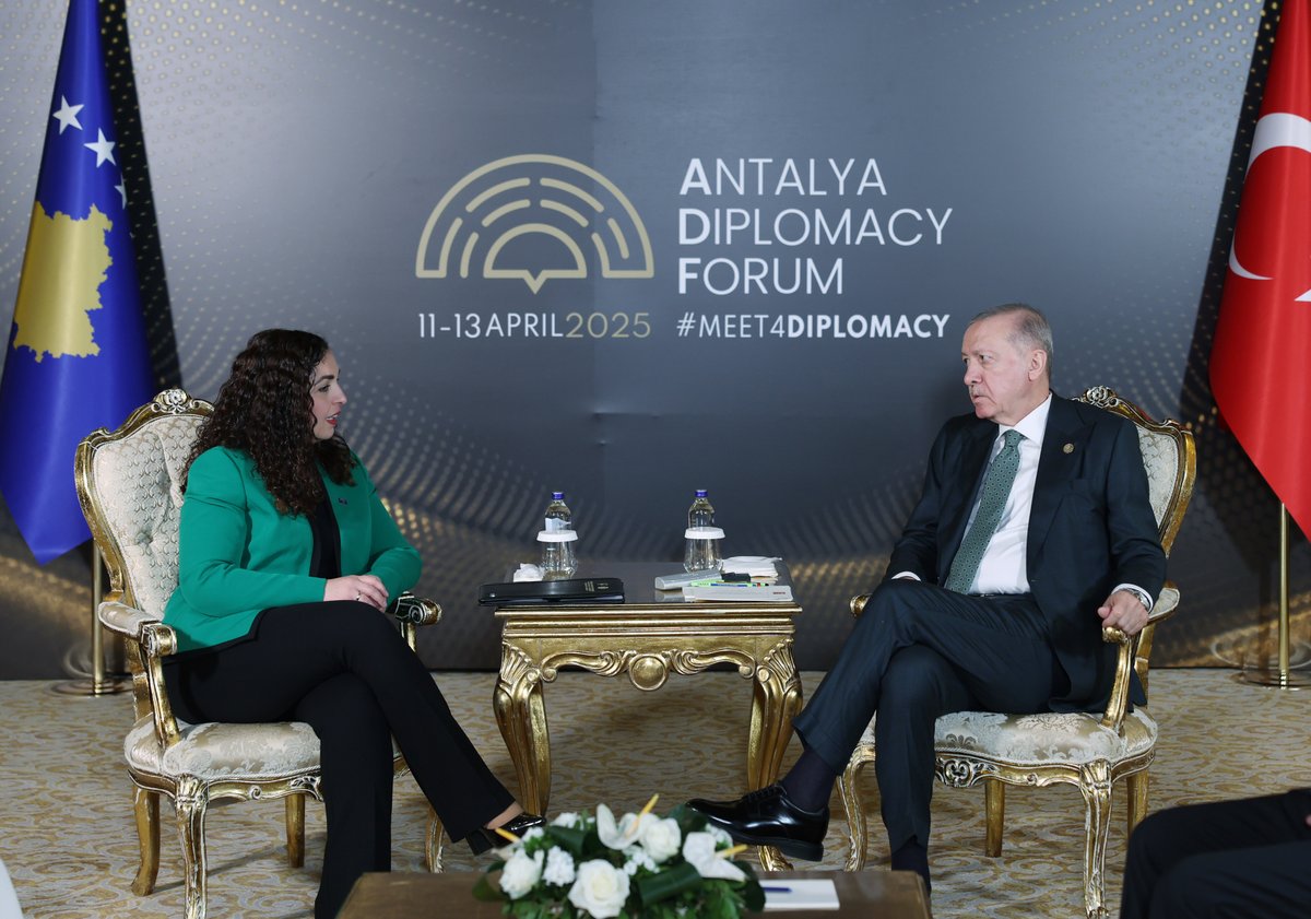Cumhurbaşkanımız Sayın Recep Tayyip Erdoğan, 4. Antalya Diplomasi Forumu (ADF2025) kapsamında Kosova Cumhurbaşkanı Vjosa Osmani Sadriu ile bir araya geldi.