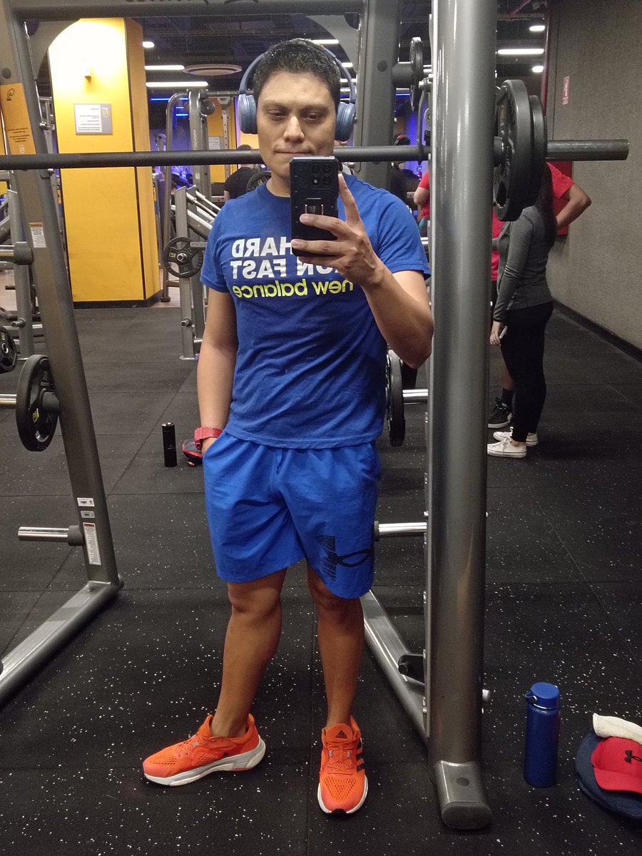 Chef_406's tweet photo. 🎧 "Abracadabra always powering me through leg day"

#GymThreads
#WorkOut
#Gym https://t.co/kn2KQ2E0nz