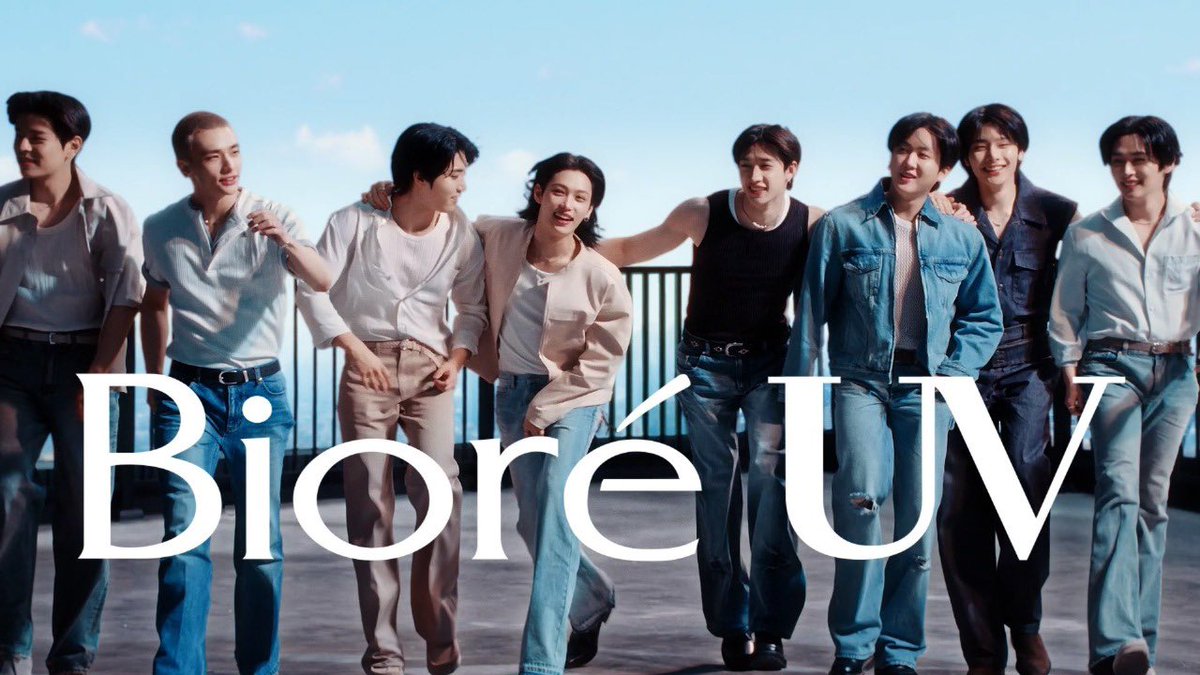 sekarang ga pernah takut lagi kalo keluar rumah bcs ada biore uv SUNLIGHT IS YOUR SPOTLIGHT yg proteksinya maksimal banget di kulit. bener-bener keren collabnya #BioreUVxStrayKids