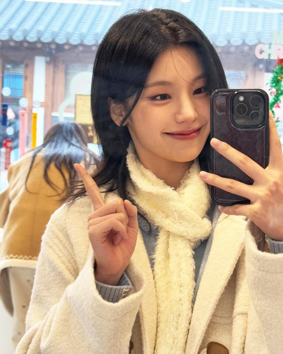 mid_zy_'s tweet photo. ㄹㅇ데이트 사진 느낌....뭔느알? https://t.co/lSgFak7lmP