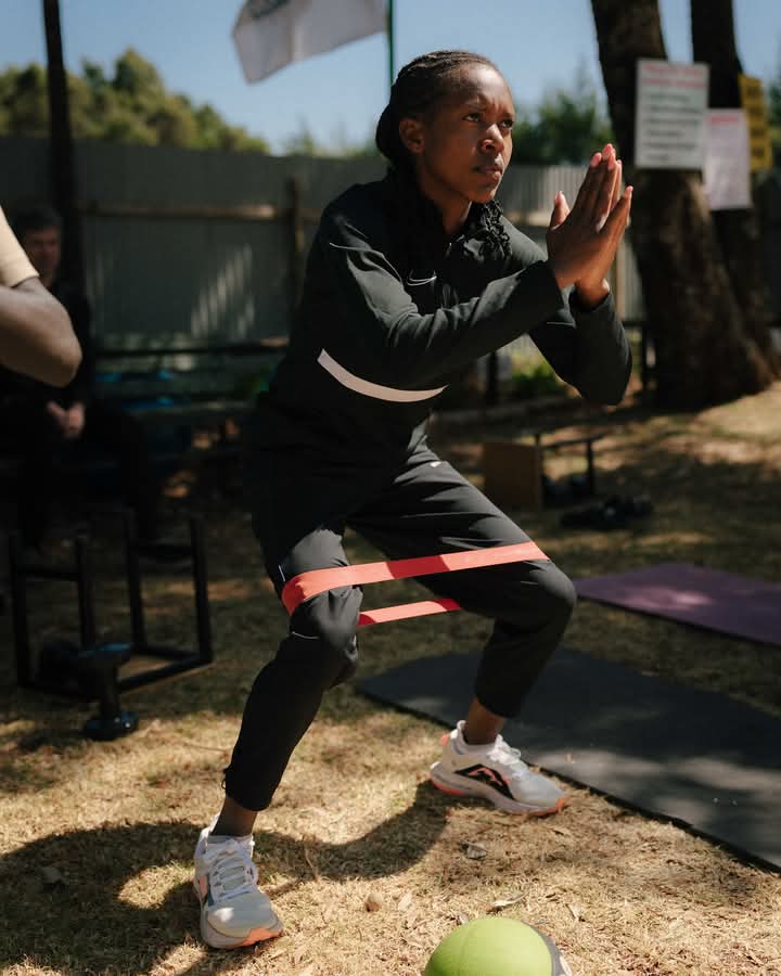 Kipyegon_Faith's tweet photo. No Pain, No Gain!

Building strength with the Kaptagat team 😊 https://t.co/VqJuWkPS6Q