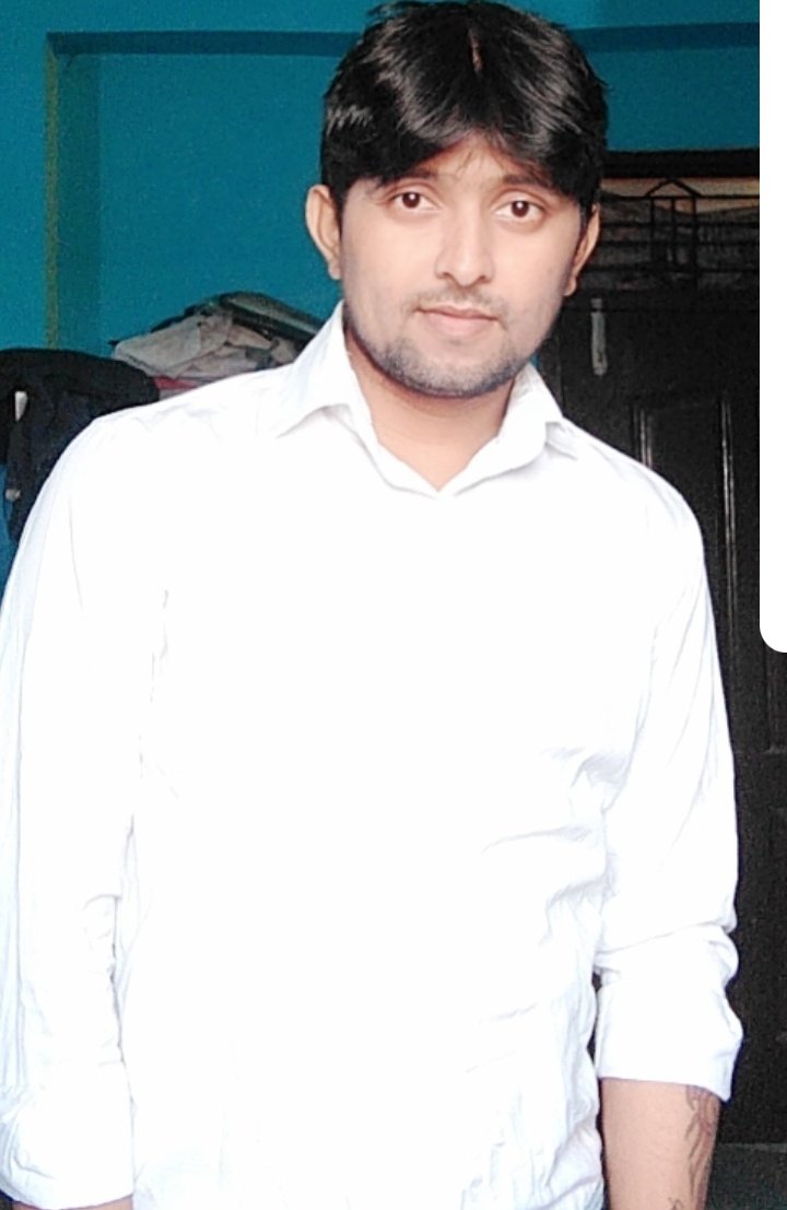 कर्तव्य निभाना उस दीपक की तरह है
जो खुद जलता है, लेकिन औरों के जीवन में रोशनी भरता है।