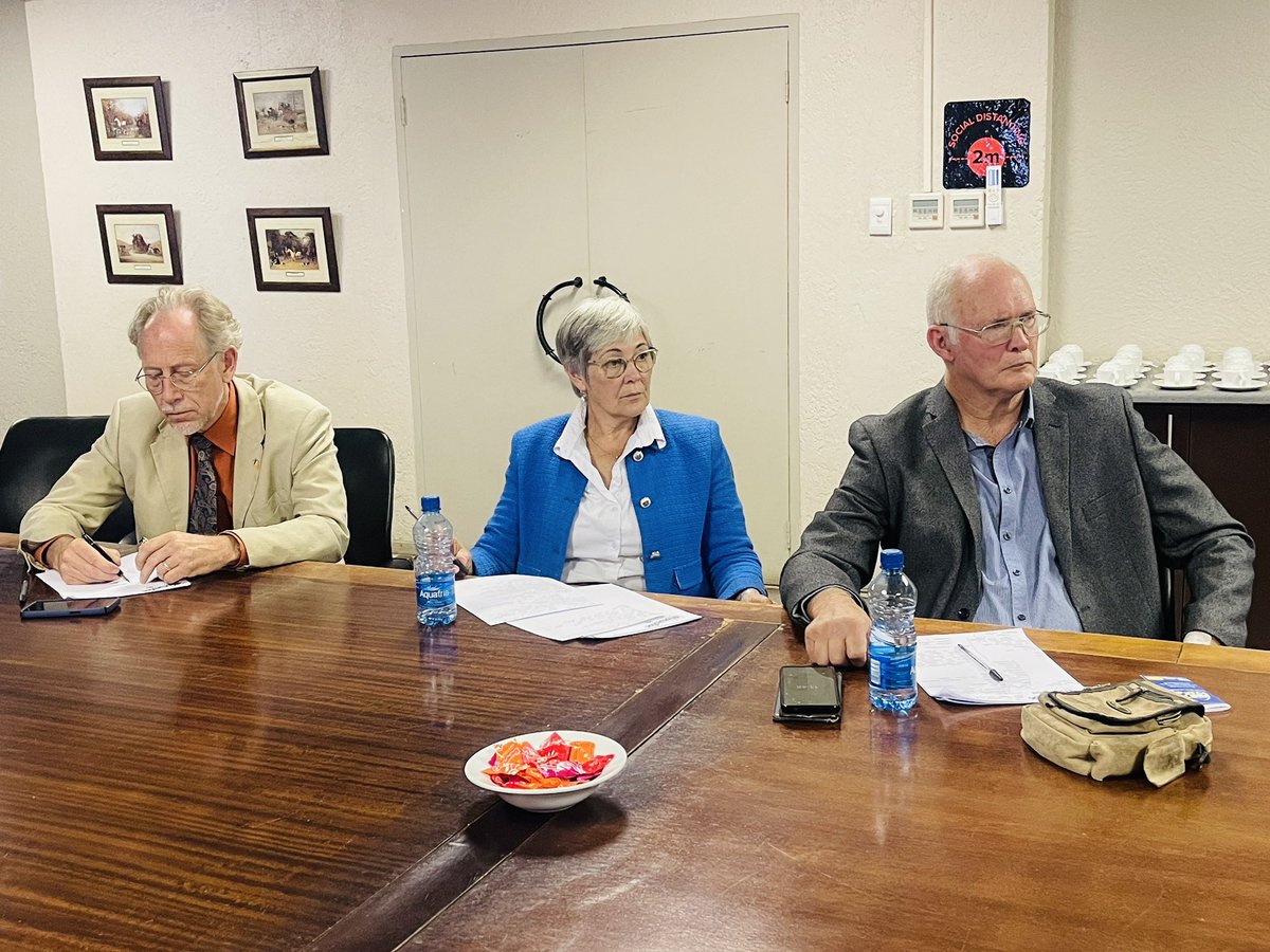 effnorthercape's tweet photo. ♦️In Pictures♦️
The meeting between Orania/Freedom Front Plus and the leadership of EFF Northern Cape is currently underway in Kimberley.
#YearOfThePicketLines https://t.co/49NB4kBmbO