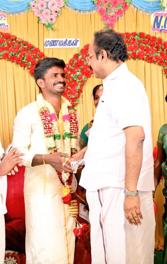 Solai_6266's tweet photo. இன்று பிறந்தநாள் காணும் என்னுடைய தொகுதியின் நிரந்தர சட்டமன்ற உறுப்பினர் அன்பு அண்ணன் விருதுநகர் தி.மு.க  வடக்கு மாவட்ட கழக செயலாளர் மாண்புமிகு நிதி மற்றும் சுற்றுச்சூழல் நலத்துறை  அமைச்சர் @TThenarasu அவர்களுக்கு எனது இனிய பிறந்தநாள் நல்வாழ்த்துக்கள். 

#HBD_ThangamThenarasu https://t.co/anKAFAYLg0